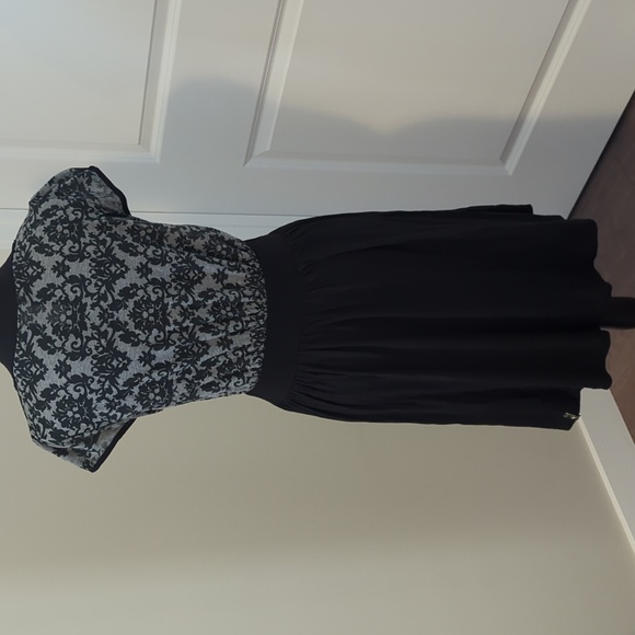 COLCCI | Black and gray, damask print dress, lined skirt, Very stretchy, medium - Picture 4 of 11